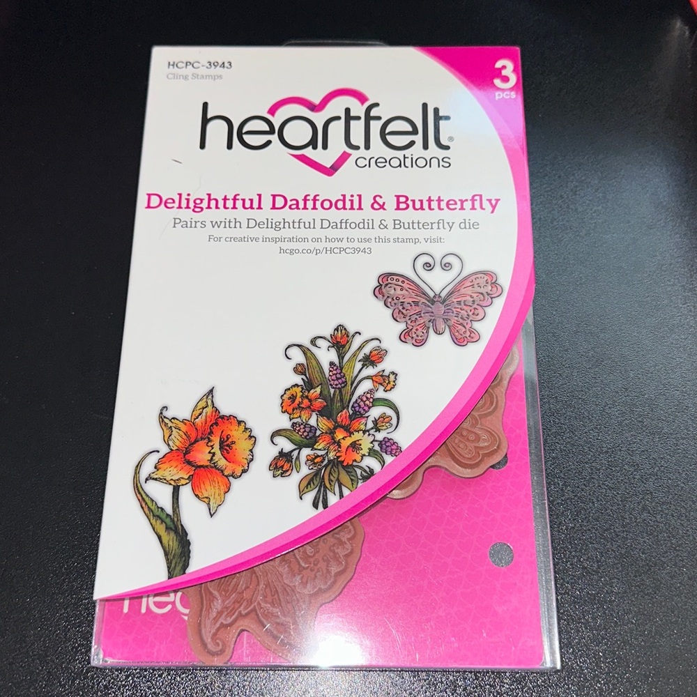 Heartfelt Creations Delightful Daffodil & Butterfly Cling Stamps